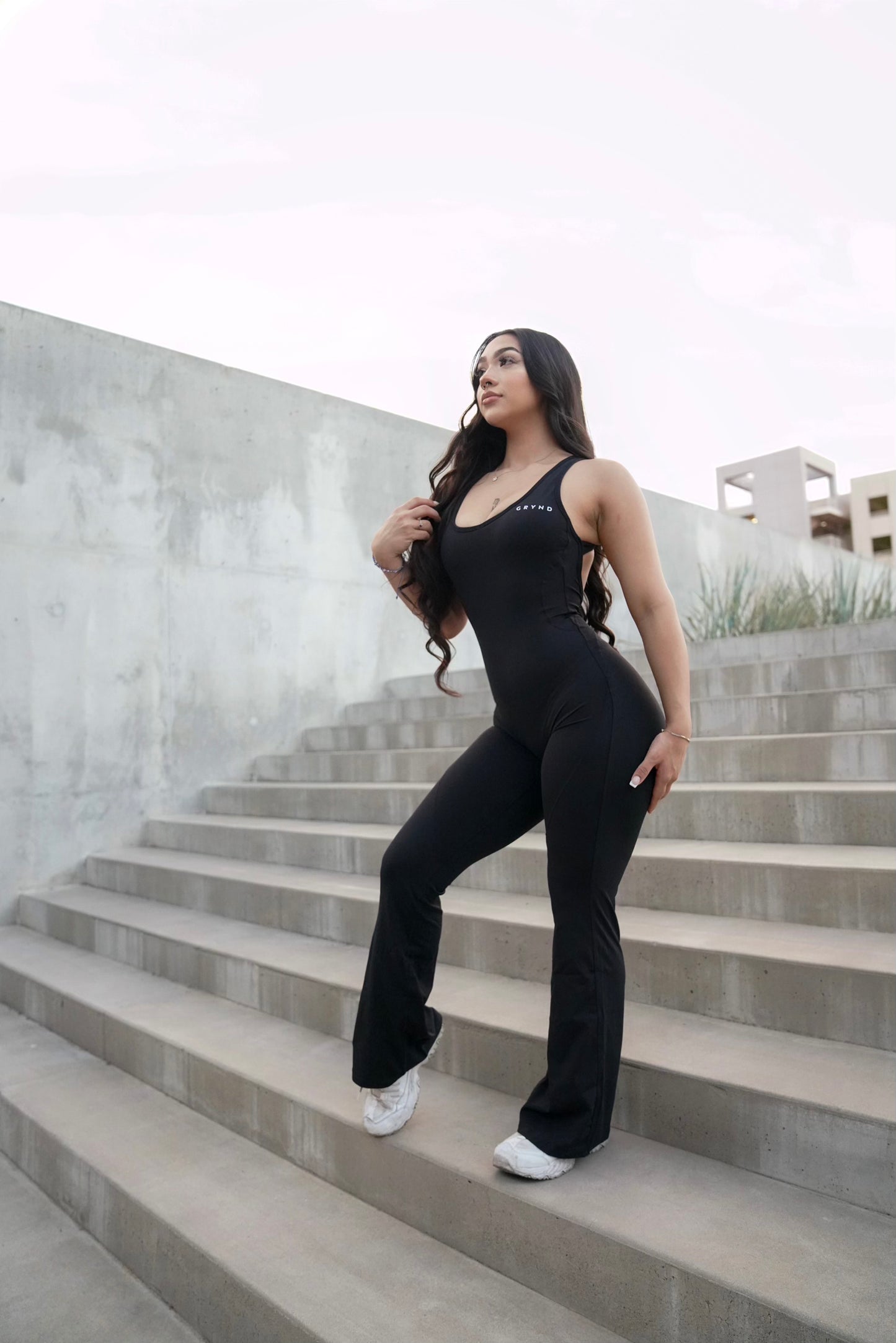 BLACK FLARE JUMPSUIT